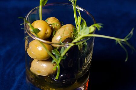 Ассорти итальянских оливок