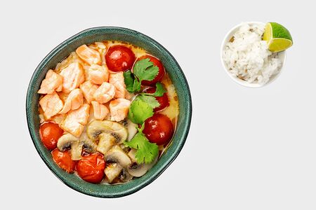 Том Ям с лососем