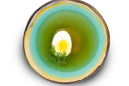 Бульон с яйцом
