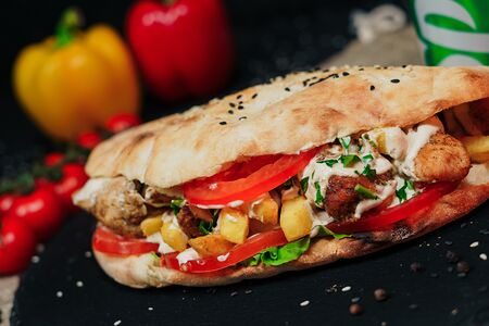 Таук в булочке