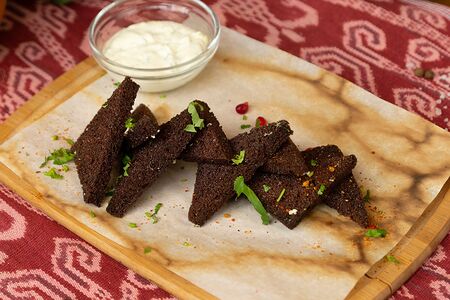 Гренки чесночные