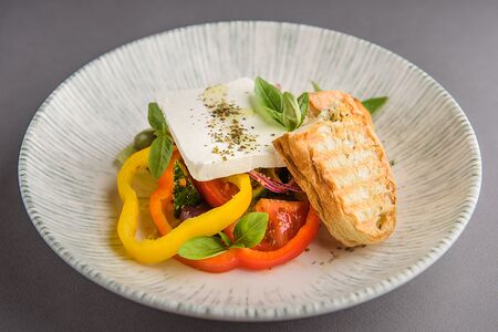 Салат Греческий с хрустящей чиабаттой