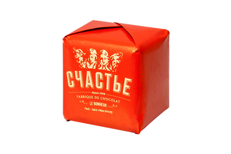 Конфета Пралине в молочном шоколаде с грецким орехом и карамелью