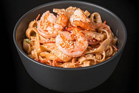 Лапша Удон с креветкой в сливочном соусе
