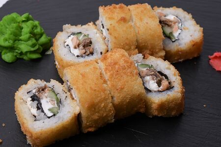 Жареный с угрем