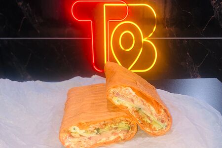 Вегетарианская в сырном лаваше