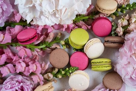 Макаронс Клубника с ликером Бейлис