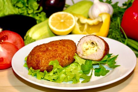 Котлета куриная с сырной начинкой