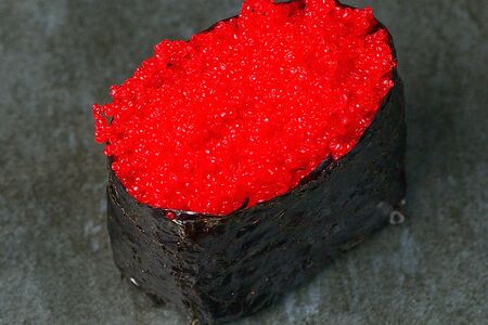 Гункан икра тобико