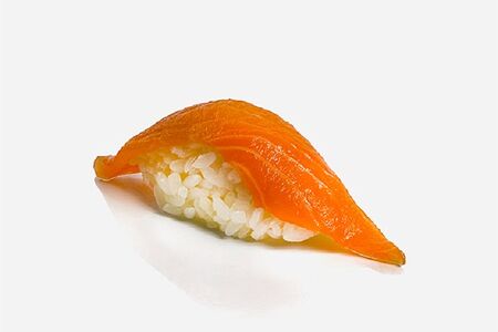 Суши с лососем