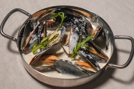 Мидии в сливочном соусе дорблю