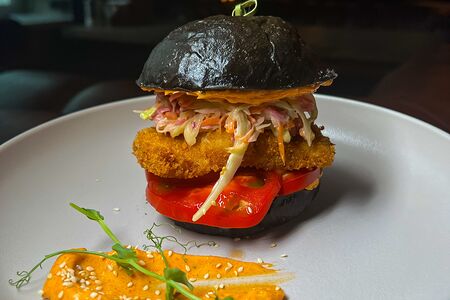 Куриный бургер Коул Слоу