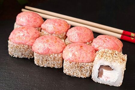 Запеченный ролл Хокайдо 8 шт