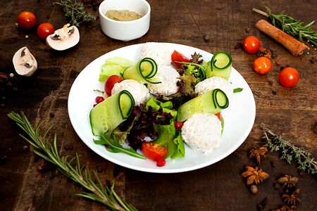 Куриные фаэллы с ореховым соусом