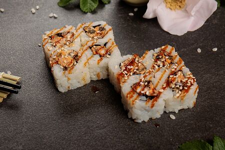 Мини-ролл с мидиями