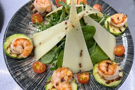 Руккола с креветками