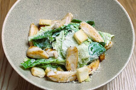 Цезарь с курицей