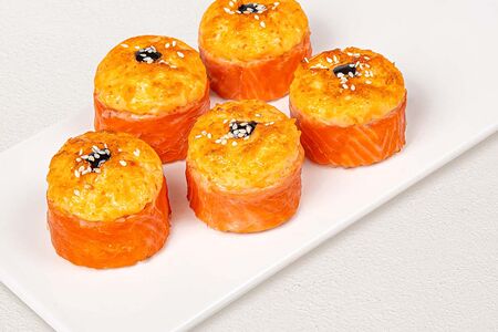 Ролл Лосось Биг с тигровой креветкой