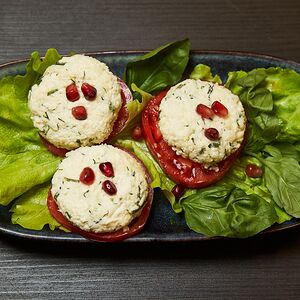 Помидоры, фаршированные сыром