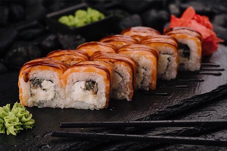 Ролл Филадельфия с лососем гриль