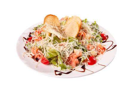 Салат Цезарь с лососем