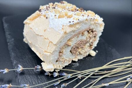 Меренговый рулет