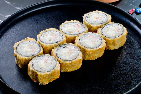 Жареный ролл со снежным крабом