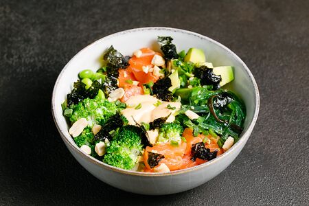 Поке с лососем