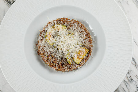 Каша гречневая с пармезаном и авокадо