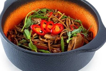 Wok с говядиной острый