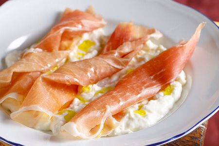 Страчателла с прошутто San Daniele Dop