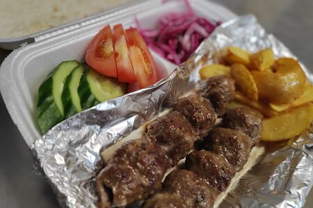 Бокс с люля-кебаб