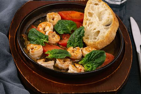 Жареные тигровые креветки