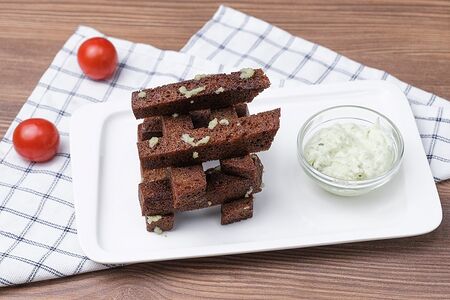 Гренки чесночные