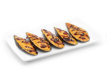 Мидии с сырном соусом