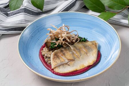 Судак с грибным перлотто