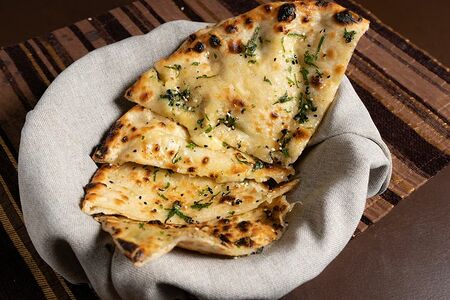 Чиз гарлик наан