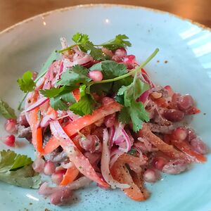 Грузинский острый салат с говядиной