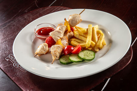 Шашлычок детский с картофелем фри