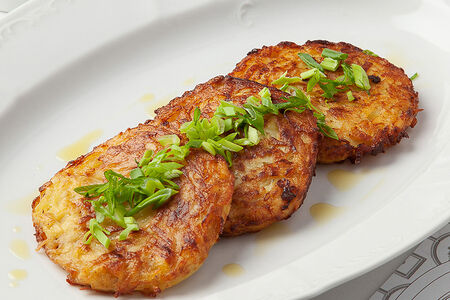 Драники картофельные со сметаной