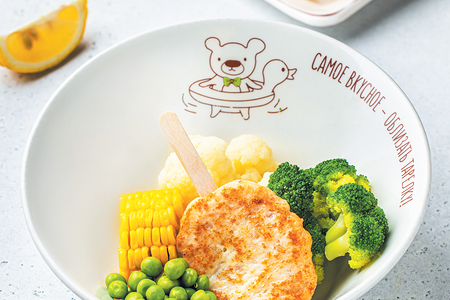 Рыбная котлета эскимо с овощами