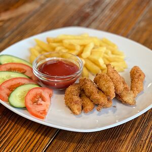 Куриные палочки с картофелем фри