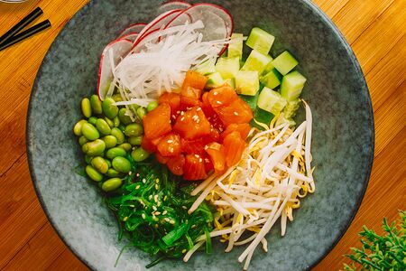 Поке с лососем