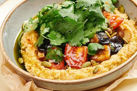 Хумус с хрустящими баклажанами