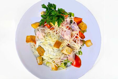 Цезарь с курицей копченой
