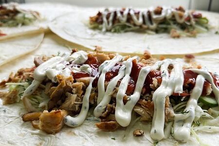 Шашлык в лаваше с курицей