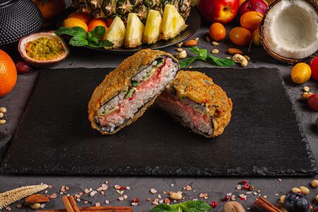 Японский бургер с крабом