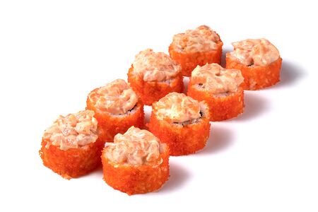 Ролл с острым лососем