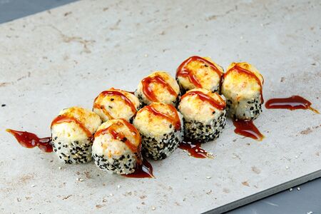 Сырный ролл с креветкой