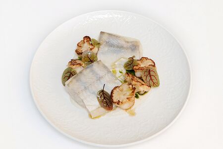 Судак с цветной капустой